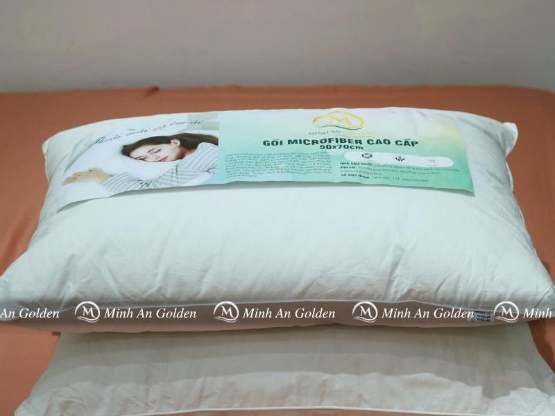 Ruột gối bông Microfiber Dulux có độ phồng và độ đàn hồi lý tưởng cho giấc ngủ sâu