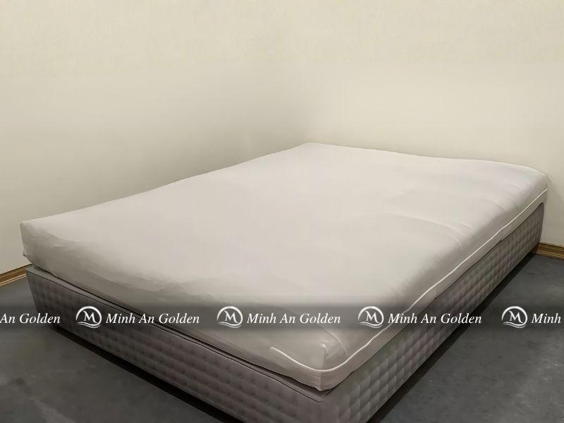 Divan Diamond với thiết kế phẳng, chắc chắn giúp cố định đệm và nâng đỡ tốt hơn