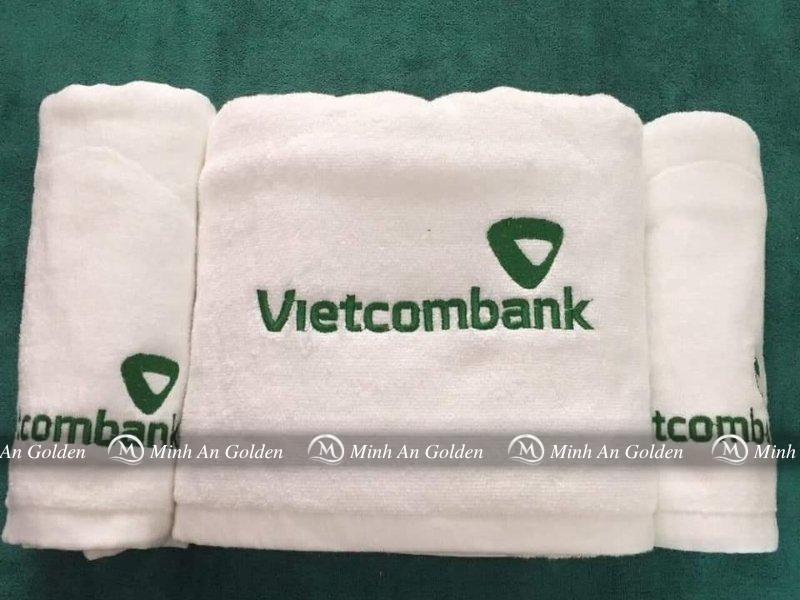 Ảnh thực tế khăn thêu logo