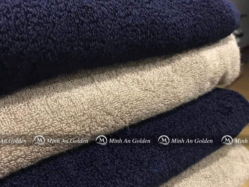 Khăn tắm với chất liệu sợi sồi mềm mại