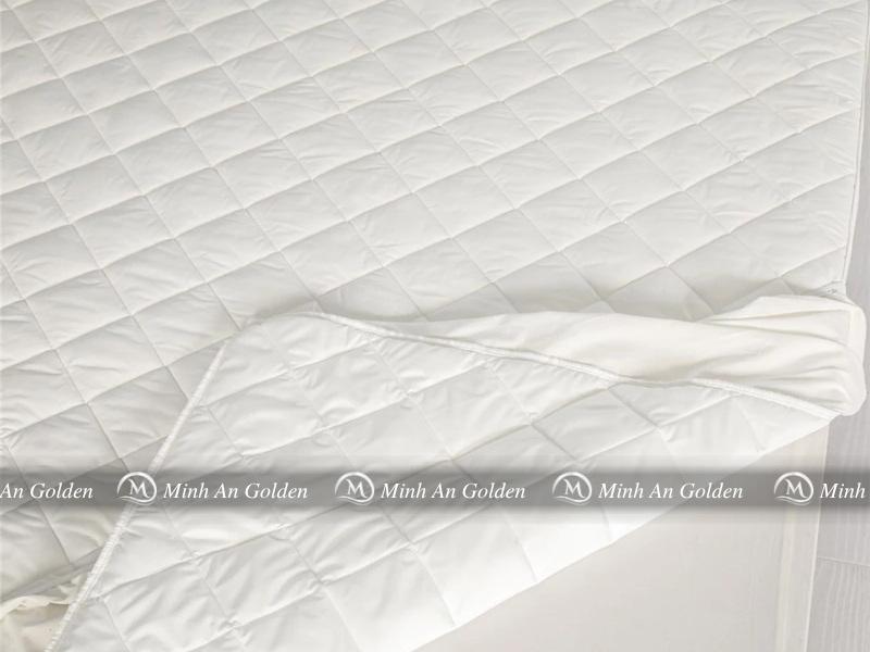 Toàn cảnh tấm bảo vệ nệm thường bọc chun