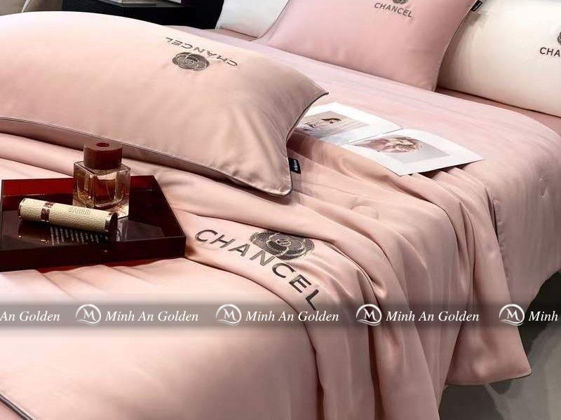 Bộ chăn ga Chancel phối màu trang nhã trong phòng ngủ hiện đại Bộ chăn ga Chancel phối màu trang nhã trong phòng ngủ hiện đại