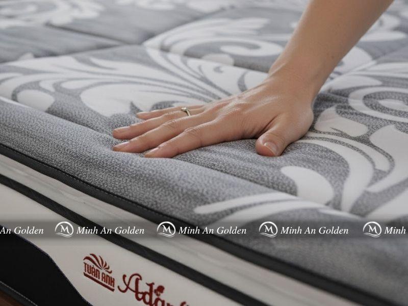 Vải bọc đệm thoáng khí với đường may tỉ mỉ, đảm bảo độ bền và thẩm mỹ Vải bọc đệm thoáng khí với đường may tỉ mỉ, đảm bảo độ bền và thẩm mỹ