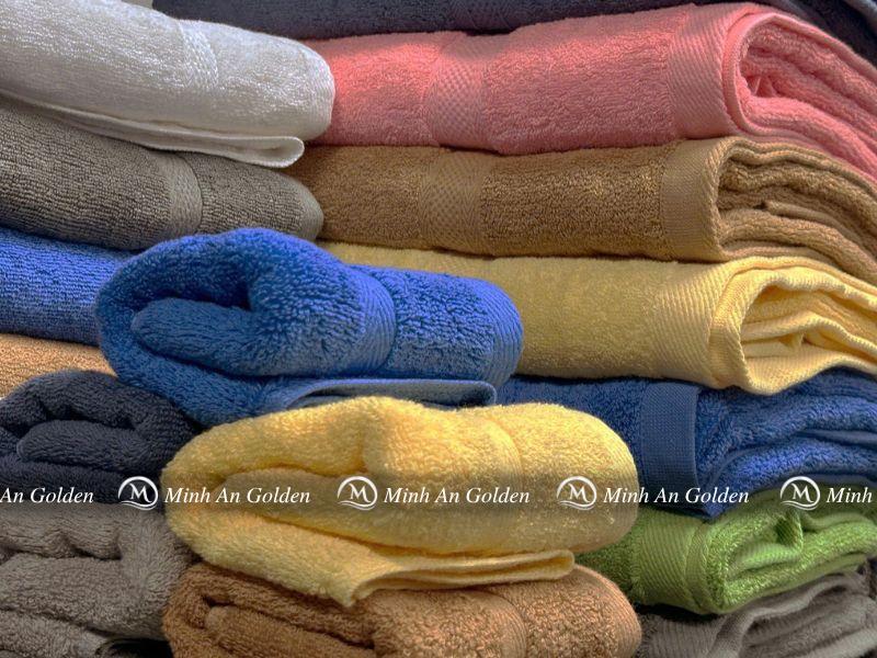 Khăn tắm với chất liệu 100% cotton êm ái, an toàn cho da