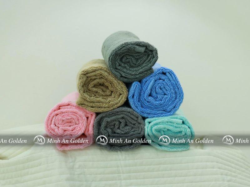Khăn làm từ sợi tre có cảm giác mỏng hơn so với các loại chất liệu khác