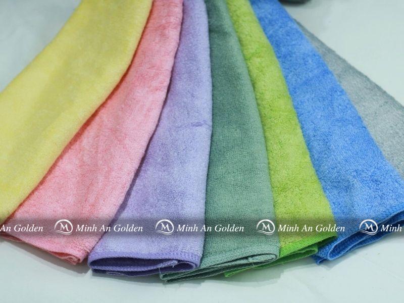 Cận cảnh khăn sợi tre tự nhiên mềm mại, màu sắc tương sáng