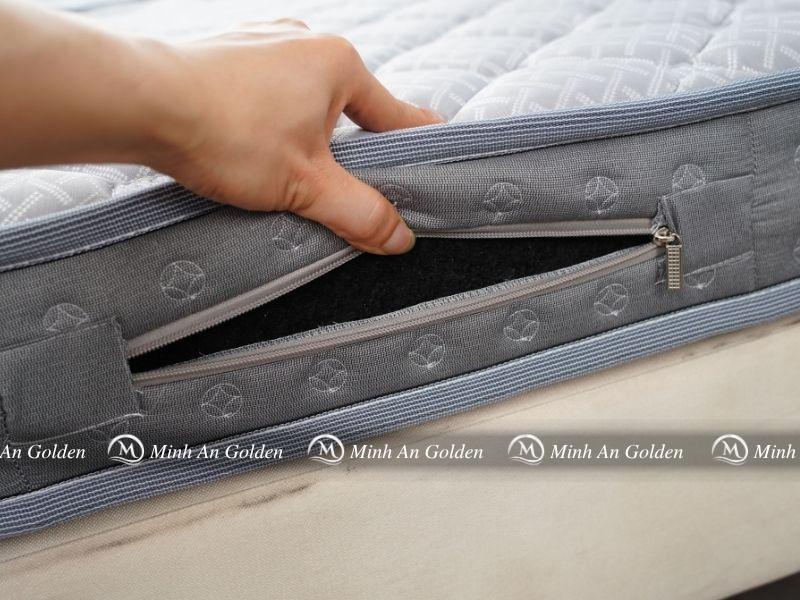 Cận cảnh thiết kế khóa kéo đệm bông ép Vinawarm Fiber Cận cảnh thiết kế khóa kéo đệm bông ép Vinawarm Fiber