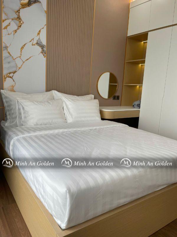 Cung cấp chăn ga sọc 3P đồng bộ, phối hợp nội thất hài hòa