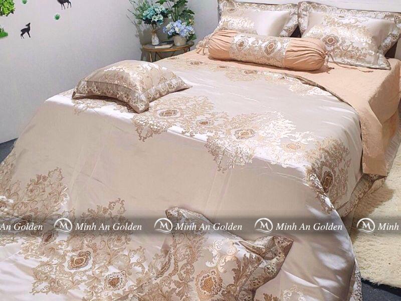 Ảnh bộ chăn ga lụa gấm với họa tiết sang trọng Ảnh bộ chăn ga lụa gấm với họa tiết sang trọng