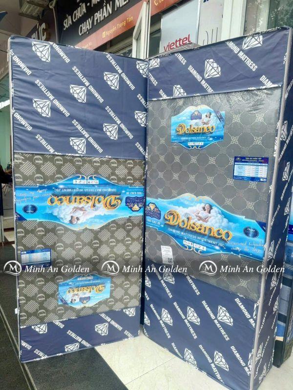 Đệm gấp gọn dễ dàng vận chuyển và cất giữ