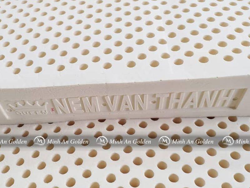 Ảnh nệm Vạn Thành với bề mặt thoáng khí sang trọng