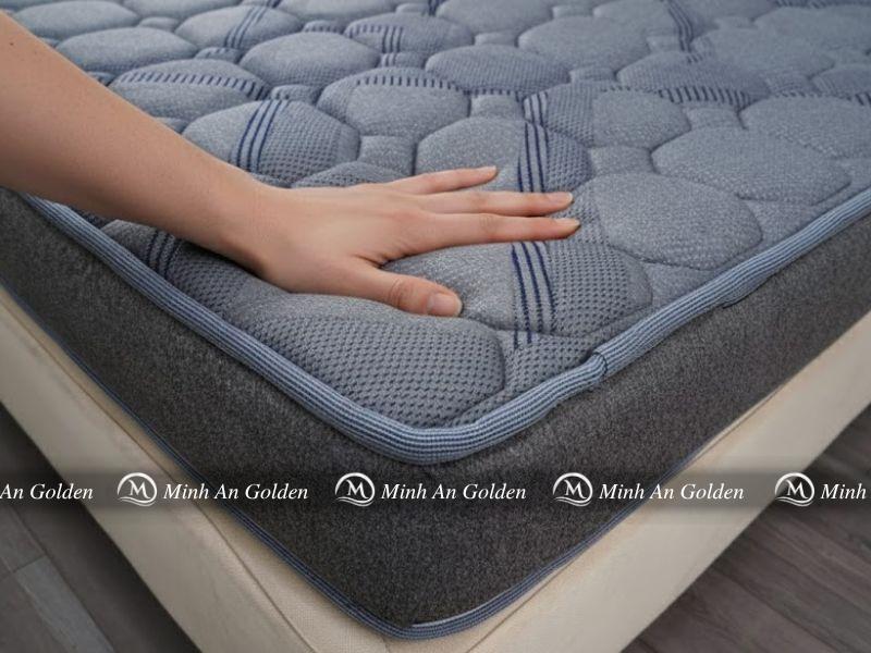 Khả năng đàn hồi khi ấn tay xuống mặt đệm cao su tổng hợp Khả năng đàn hồi khi ấn tay xuống mặt đệm cao su tổng hợp