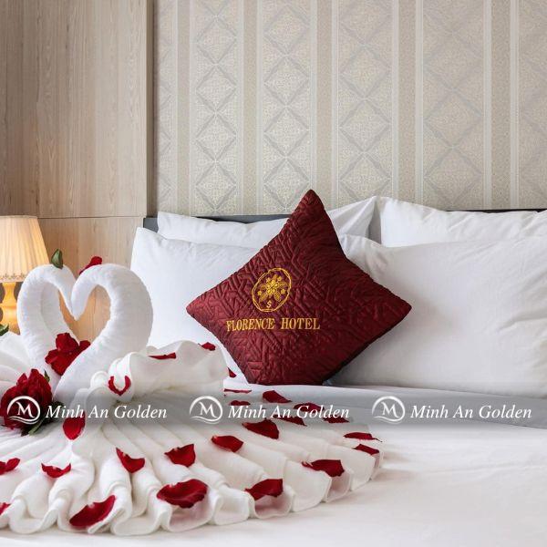 Gối trang trí tafta