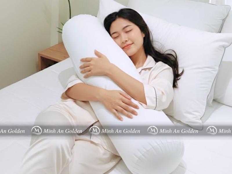 Ruột gối ôm Dulux nhẹ, êm và phù hợp nhiều đối tượng sử dụng