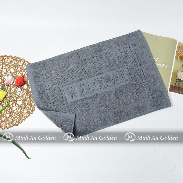 Thảm chân màu dập welcome