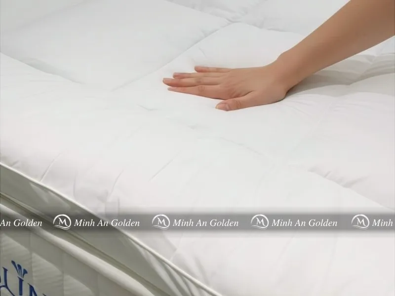 Topper giúp nâng cấp nệm cũ trở nên êm ái hơn mà không cần thay nệm mới