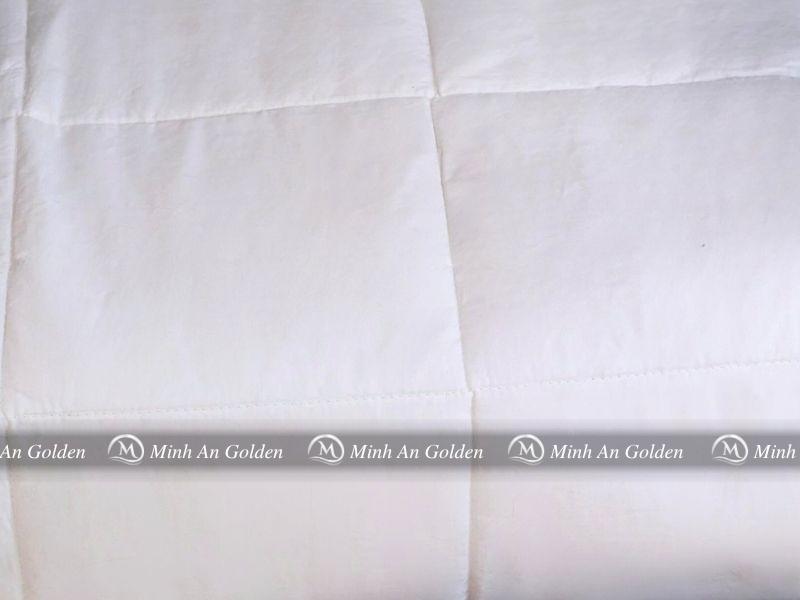 Vỏ bọc T233 cao cấp mang lại cảm giác mềm mịn và thoáng khí