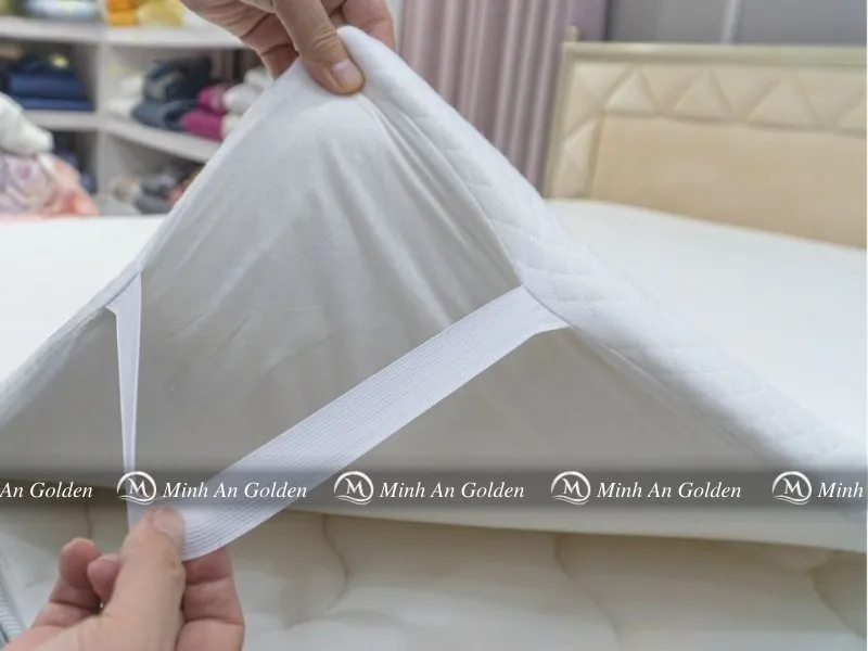 Memory foam ôm sát cơ thể, giảm áp lực khi nằm