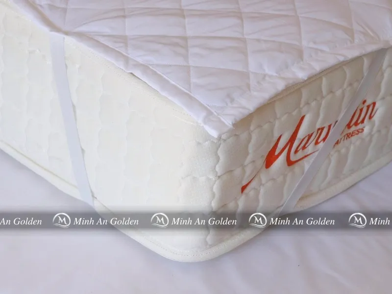 Tấm bảo vệ đệm là lớp phủ giúp bảo vệ bề mặt nệm khỏi bụi bẩn