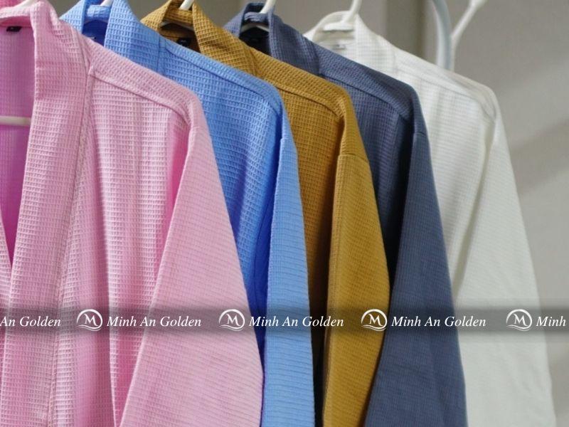 Áo choàng tắm với đa dạng màu sắc