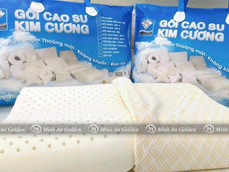 Ruột gối cao su thiên nhiên có độ đàn hồi tốt, hỗ trợ nâng đỡ vùng cổ
