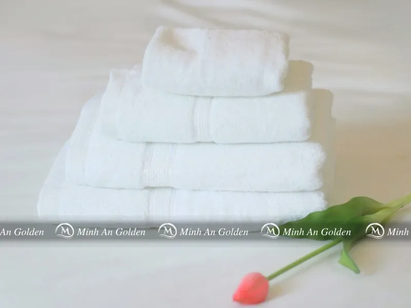 Khăn tắm khách sạn có độ thấm hút cao, mềm mại và bền màu